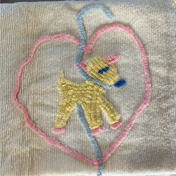 VINTAGE - Circa: 1962 Chenille Tufted Prod. Union Label, Babycore, Quiet Lux - Picture 6 of 7